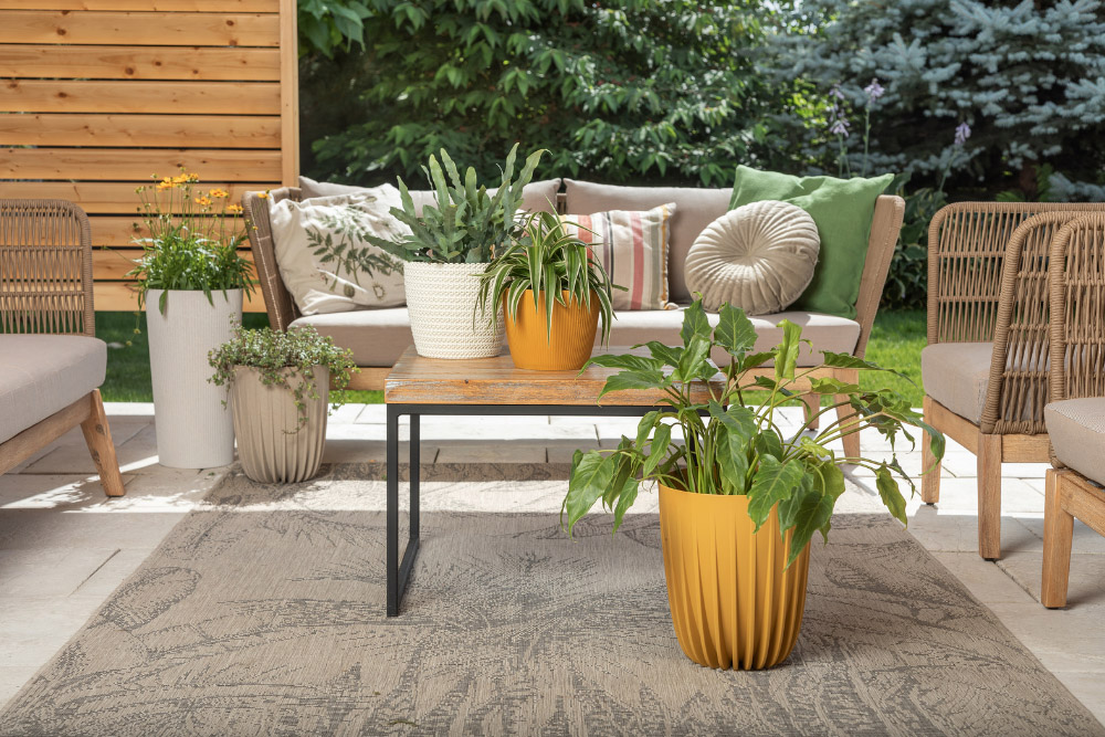 Doniczka Mira Eco Recycled Lamela - aranżacja